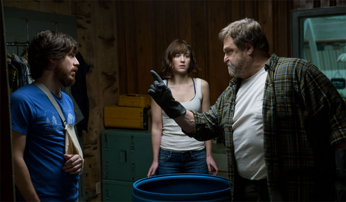 "Cloverfield Lane 10" - scena z beczką