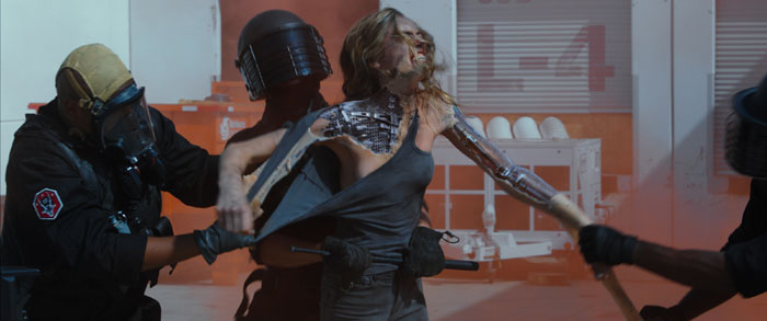 Short "Rise" - przemoc wobec robotów