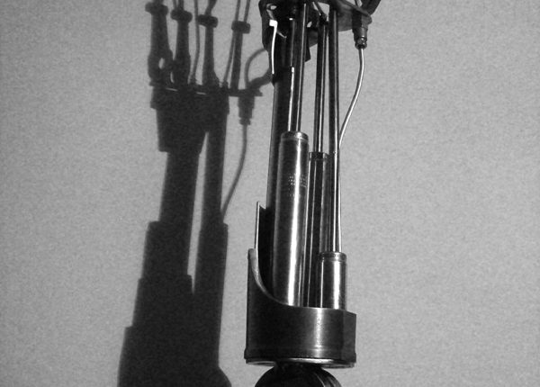 Sebastian Kucharski Scrap - ręka Terminatora