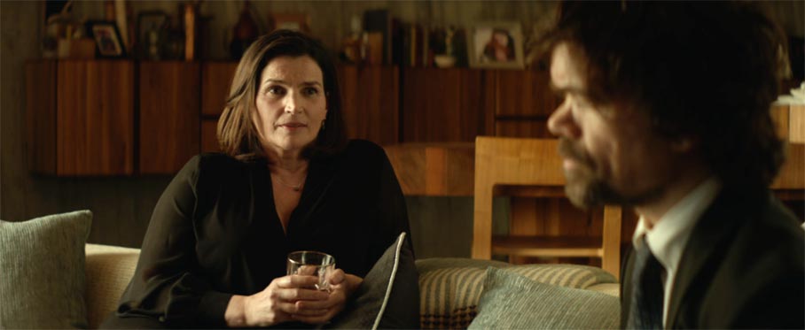 Julia Ormond jako Carolyn Dunn w filmie Rememory (2017)
