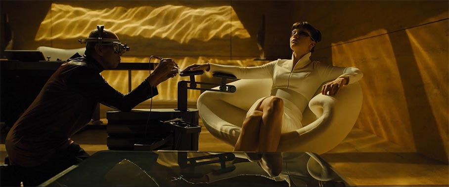 Sylvia Hoeks jako Luv w Łowca Androidów 2