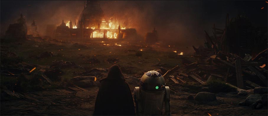 Ostatni Jedi 2017 - Luke wraz z robotem R2D2