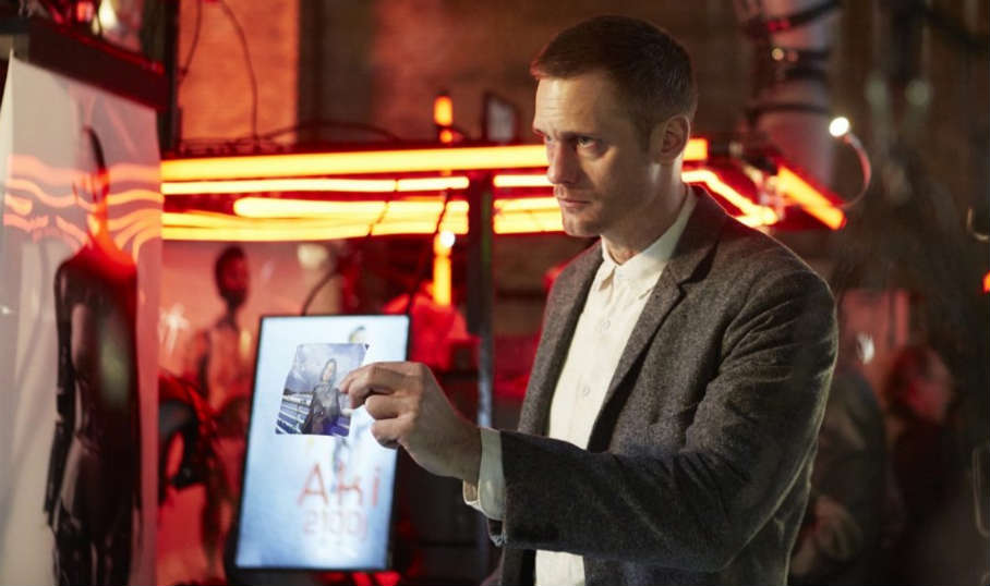 Leo czyli Alexander Skarsgard w filmie Mute 2018