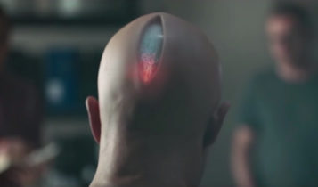 Film "Zoe" (2018) - trailer, zwiastun i zapowiedź